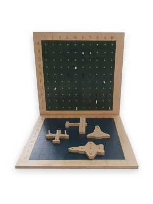 Joc Batalia Avioanelor din lemn cu tabla de atac grila coordonate si 4 avioane lemn natural