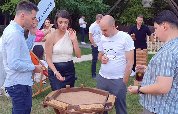 Competiție corporate Cupa Companiei cu joc uriaș lemn